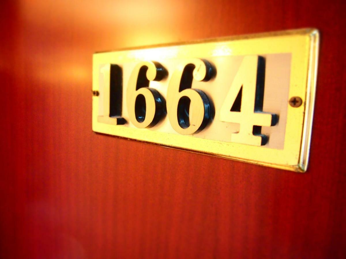 Premium Lounge Hotell Hongkong Eksteriør bilde